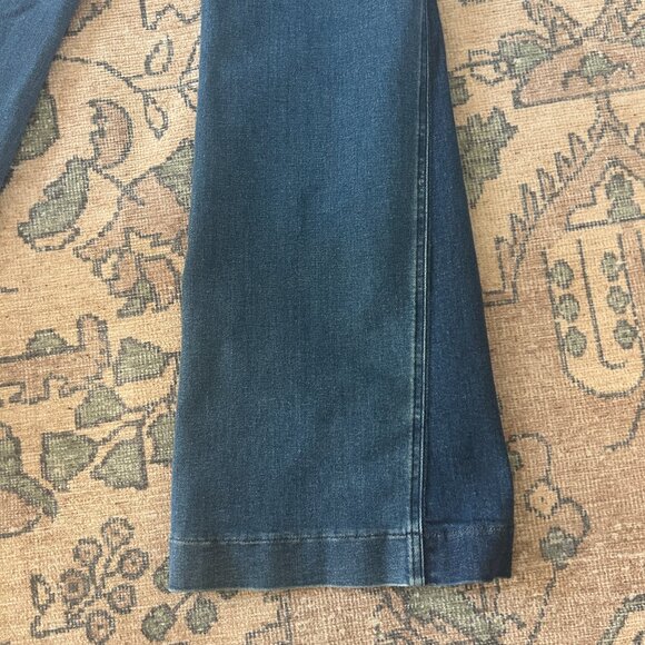 Spanx size M Two Toned Flare Jeans Mixed Indigo Wash Regular Length EUC worn 1X - Picture 9 of 12